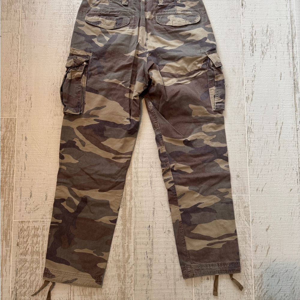 Men's Camouflage Cargo Pants - Picture 4 of 4